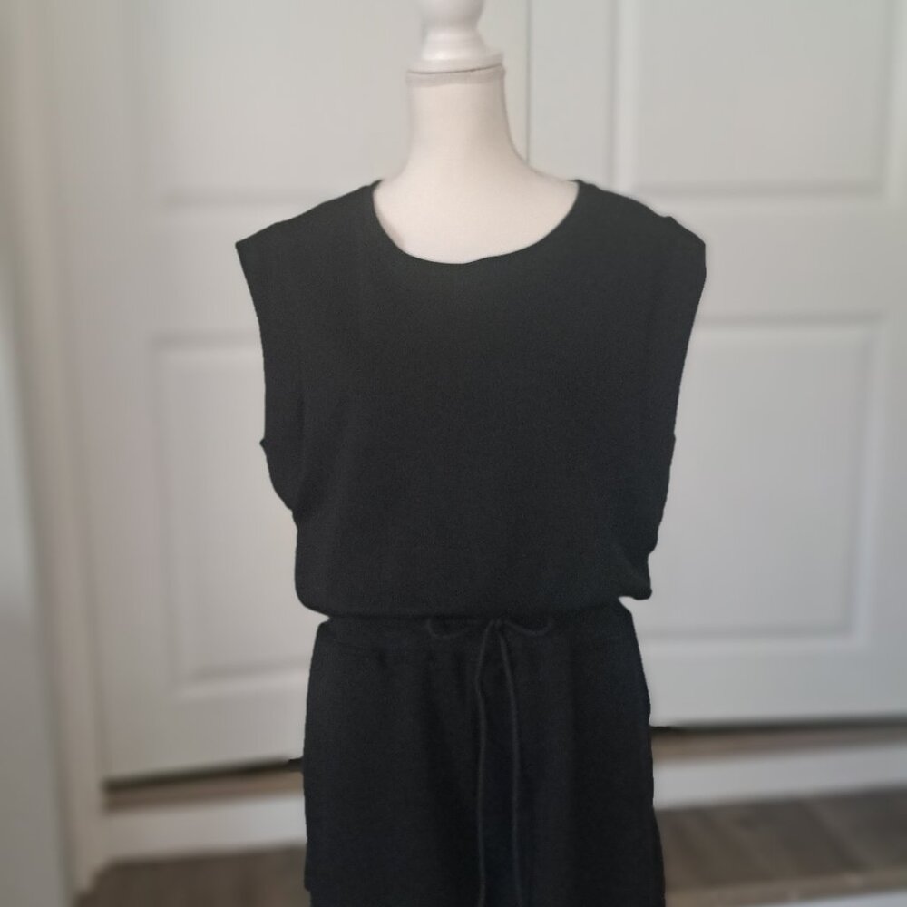 Ofeefan cap sleeves, drawstring. Crewneck, Black Romper  Size 16 XL